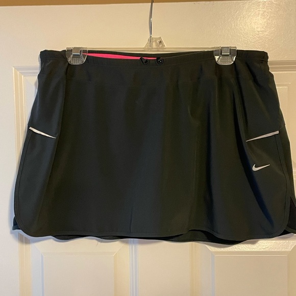 Nike running/tennis skort